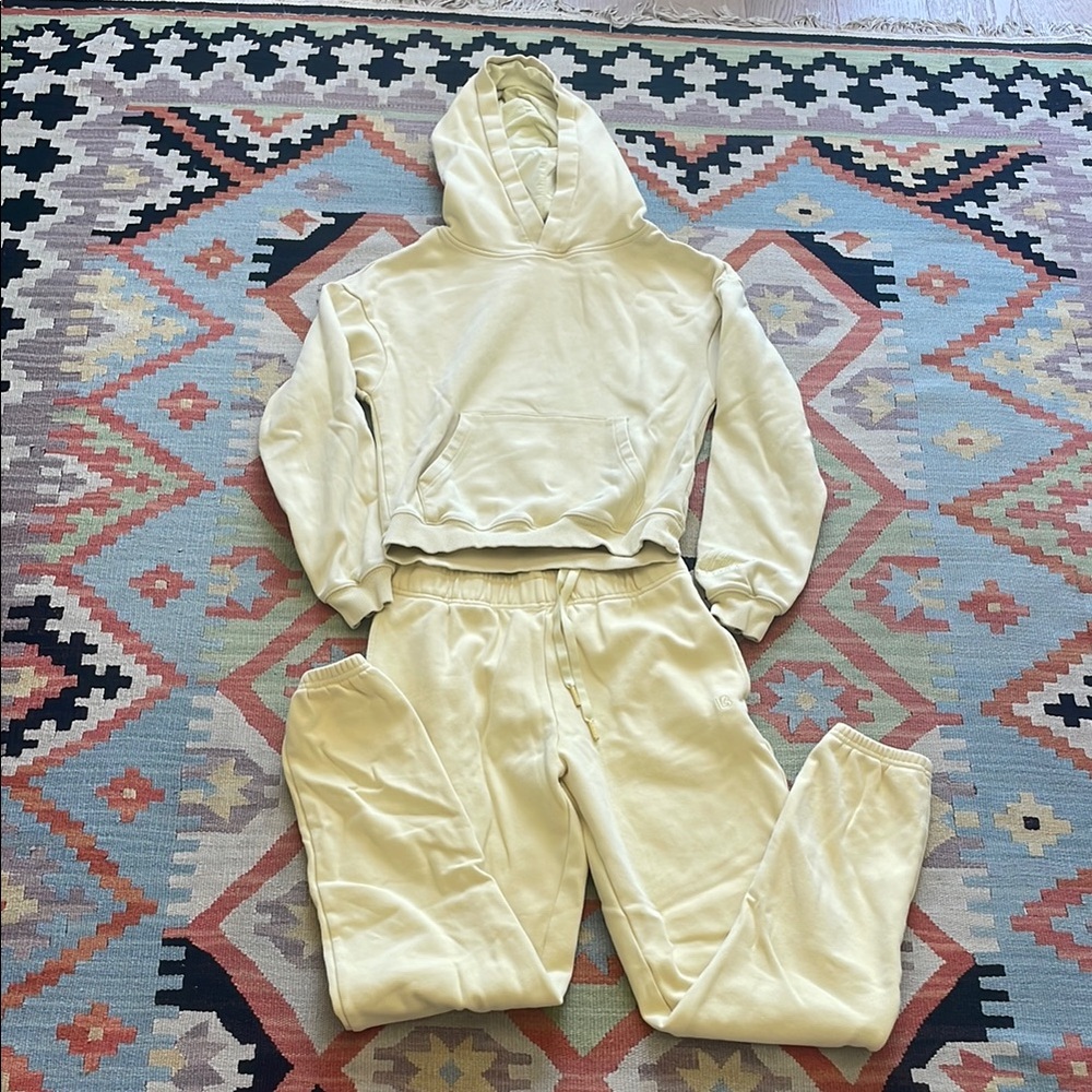 Buff Bunny Soft Yellow Sweat Set Size S